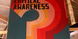 Foto d. Covers "Critical Awareness"